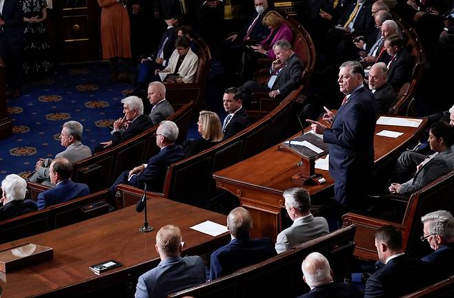 미 하원에서 의원 토론이 이뤄지고 있는 모습이다. /로이터·뉴스1