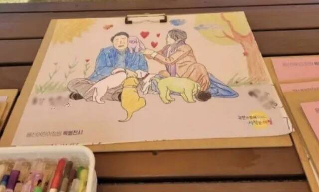 용산어린이정원 특별전시 프로그램 중 하나로 마련된 색칠 도안. 온라인 커뮤니티 갈무리