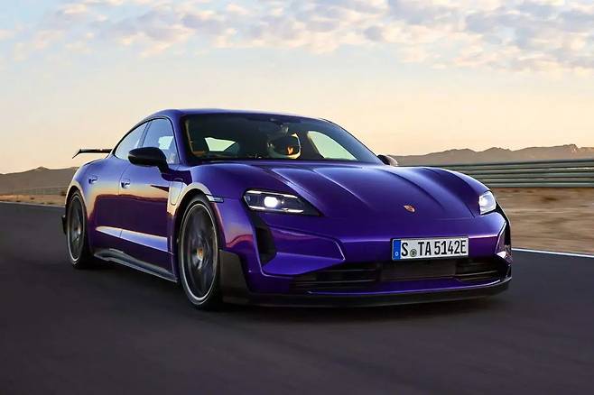 포르쉐 타이칸 터보 GT