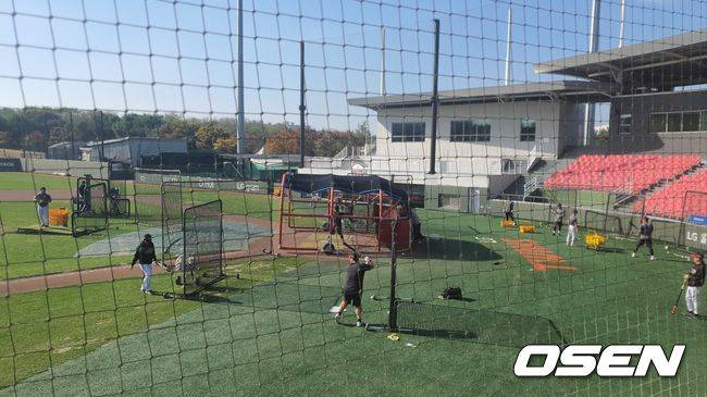 LG 2군 선수단이 훈련하는 이천 LG챔피언스파크 / OSEN DB