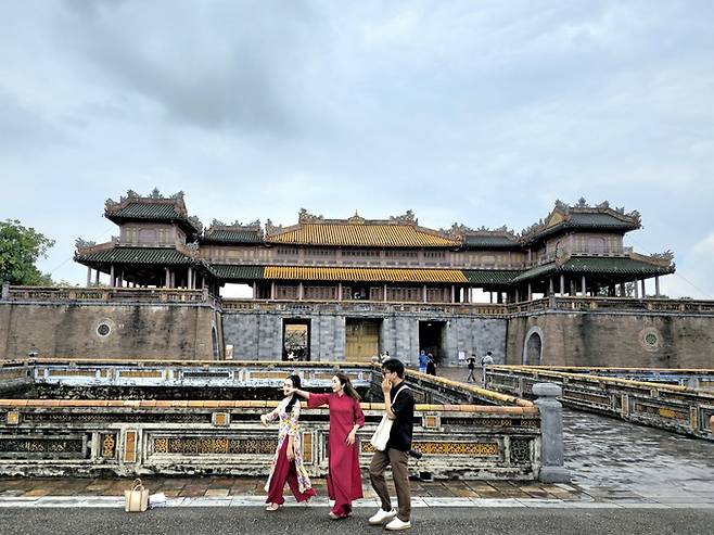 후에성 응오문.