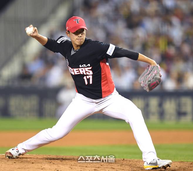 KIA 임기영이 잠실구장에서 열린 2024 KBO리그 두산과 경기 5회 역투하고 있다. 잠실 | 최승섭기자 thunder@sportsseoul.com