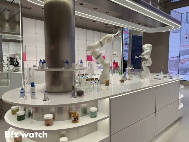 와이레스 북촌 플래그십 스토어./사진=윤서영 기자 sy@