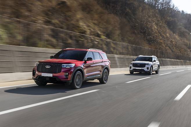 더 뉴 포드 익스플로러 주행 이미지. 포드코리아 제공