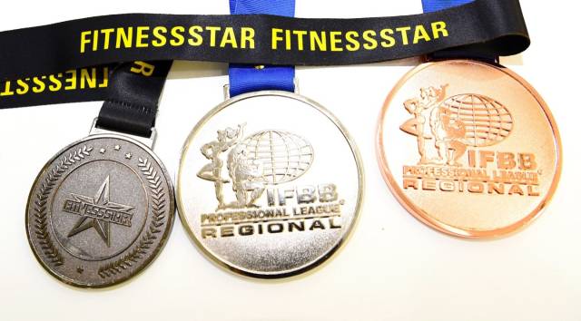 ▲박근혜 경기 광주시청 홍보팀장이 보디빌더 대회에 출전해 획득한 메달. ⓒ 박근혜SNS