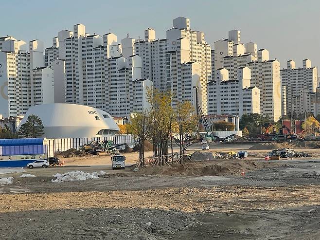 서울 월계동 광운대 물류부지 개발사업 현장 가운데 HDC현대산업개발 사무소가 보인다. / 사진 = 정해용 기자