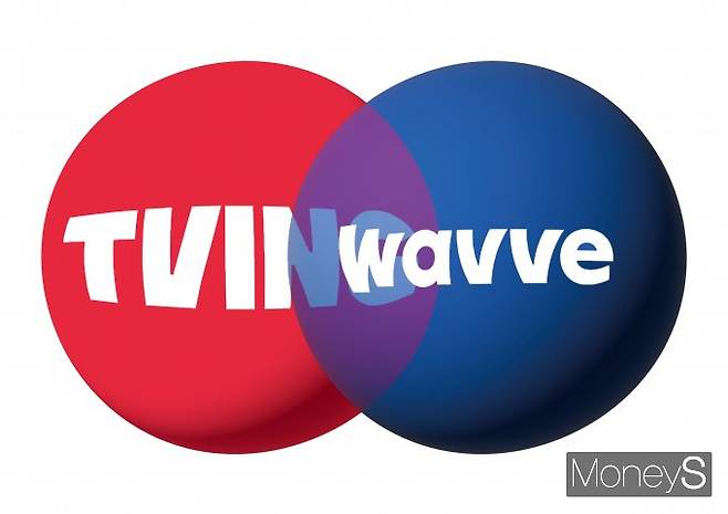 티빙과 웨이브, 국내 대표 온라인 동영상 서비스(OTT) 플랫폼의 합병이 복잡한 이해관계 속에서 답보 상태에 빠지며 국내 OTT 시장 재편의 전망이 불투명해지고 있다. 사진은 기사 내용과 무관한 티빙과 웨이브의 로고 이미지. /사진=머니S