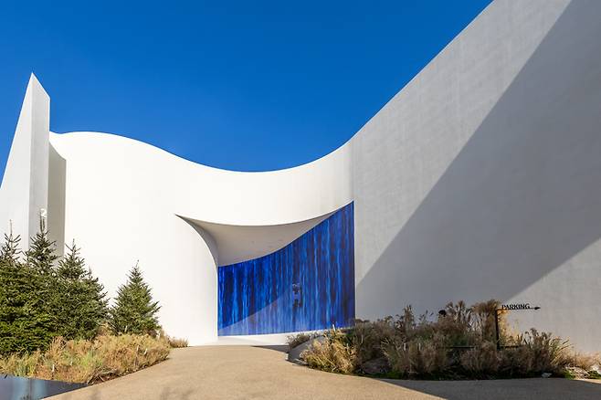 서울 용산구 한남동&nbsp;옛 크라운호텔 부지에 마련된 ‘디에이치 한강’&nbsp;홍보관의&nbsp;모습. 현대건설 제공