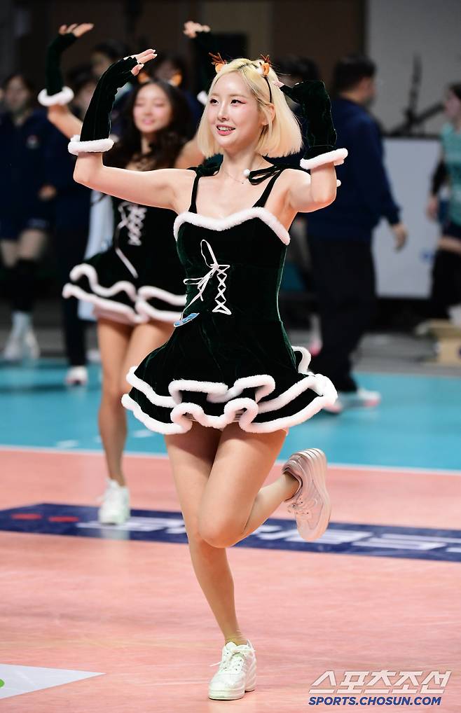 '산타걸' 변신한 서현숙.