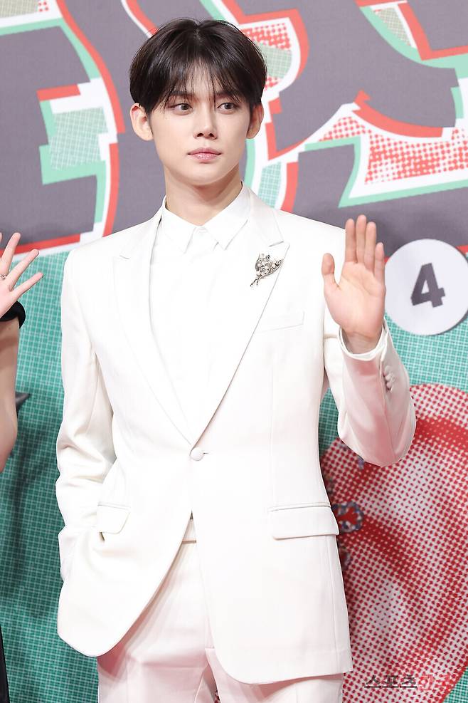 '2024 SBS 가요대전' 레드카펫 행사에 참석한 투모로바이투게더 연준. 24.12.25. ⓒ이혜영 기자 lhy@hankooki.com