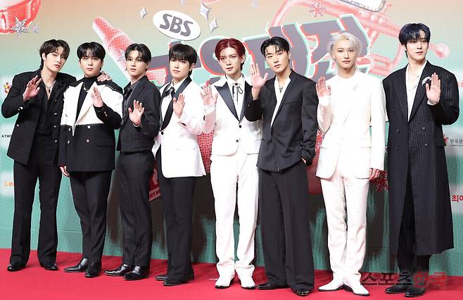 '2024 SBS 가요대전' 레드카펫 행사에 참석한 그룹 에이티즈. 24.12.25. ⓒ이혜영 기자 lhy@hankooki.com