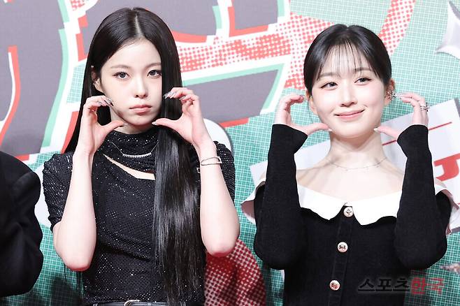 '2024 SBS 가요대전' 레드카펫 행사에 참석한 그룹 엔믹스. 24.12.25. ⓒ이혜영 기자 lhy@hankooki.com