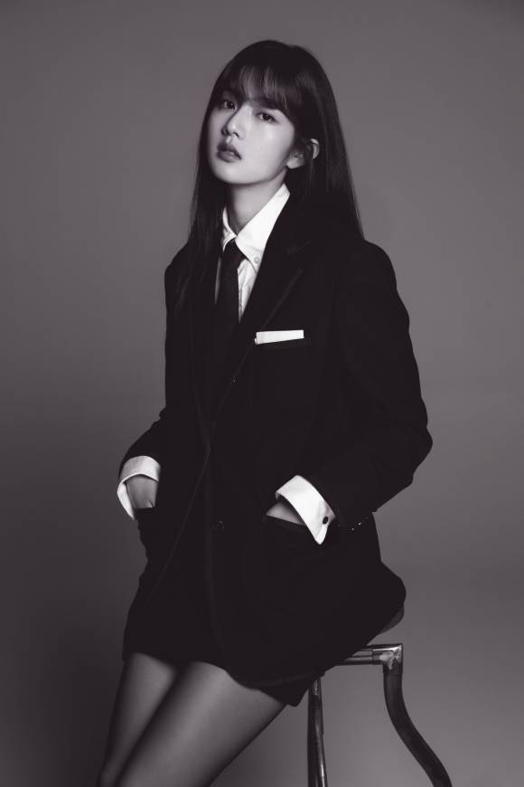 배우 신은수가 <더팩트>와 만나 디즈니+ 새 오리지널 시리즈 '조명가게' 관련 인터뷰를 진행했다. /월트디즈니 컴퍼니 코리아