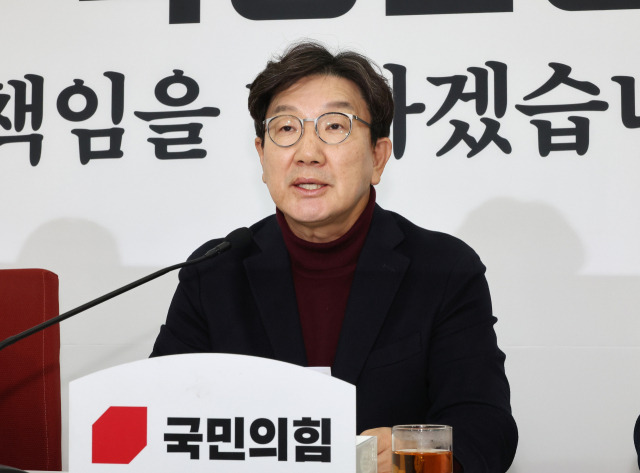 ▲국민의힘 권성동 당 대표 권한대행 겸 원내대표가 22일 오전 국회에서 열린 기자간담회에서 발언하고 있다. ⓒ연합뉴스