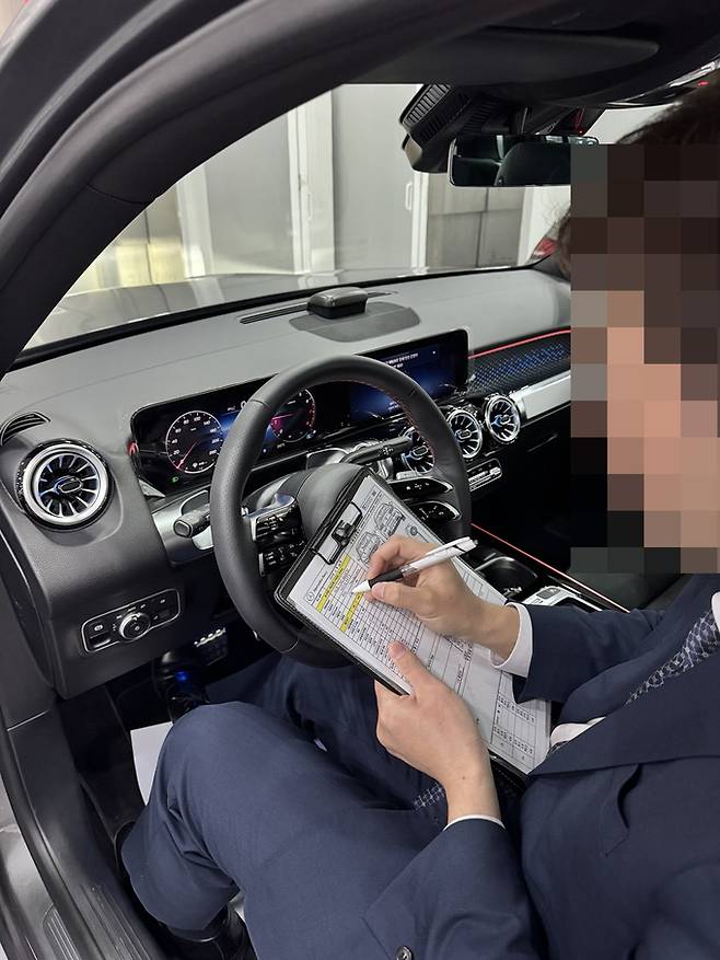 차를 인수할 때까지 전 과정에서 친절한 안내를 받을 수 있어 만족도는 더 높았다.