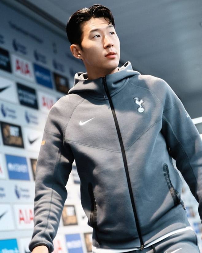 ▲ 보도에 따르면 토트넘은 손흥민과 관련해 일단 1년 연장 옵션을 발동한 뒤 2년 재계약 합의에 이를 것이라고 1+2년 연장 방안을 전했다. ⓒ 토트넘 홋스퍼