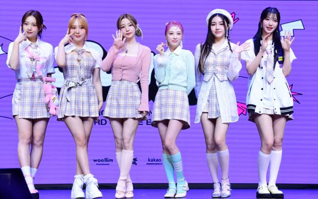 걸그룹 로켓펀치(연희, 쥬리, 수윤, 윤경, 소희, 다현)