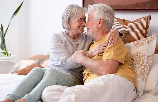 50대 중후반보다 70대의 성관계 빈도수가 잦다는 조사 결과가 발표됐다./사진=게티이미지뱅크