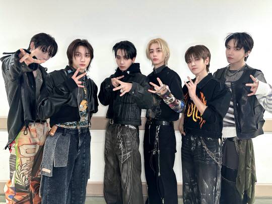 그룹 보이넥스트도어