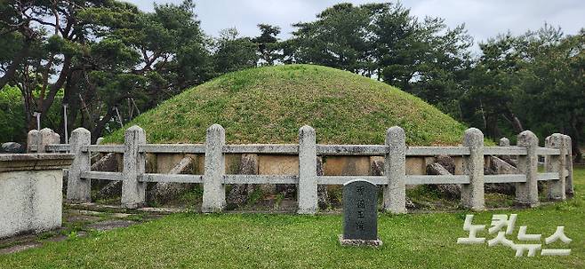 경주 성덕왕릉의 모습. 이재기 기자