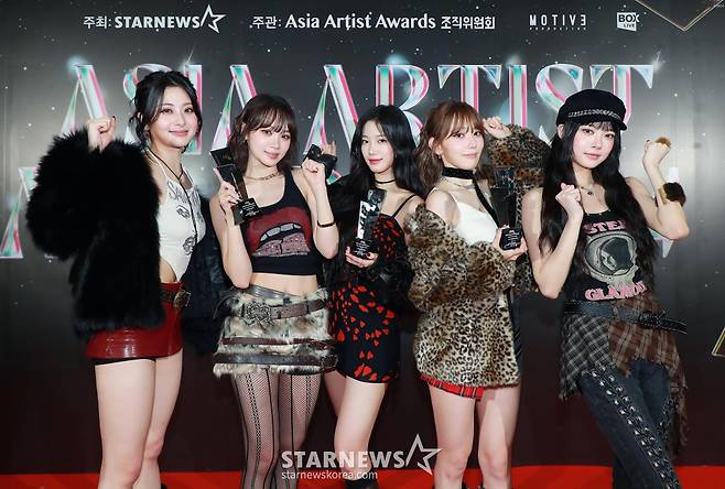 르세라핌 'AAA 3관왕 했어요!'[★포토]