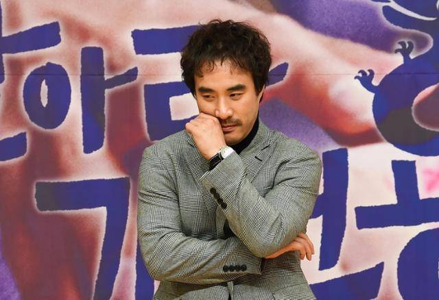 음주운전으로 조사받은 배우 배성우가 복귀작들에 대한 비판을 감수하고 있다. SBS 제공