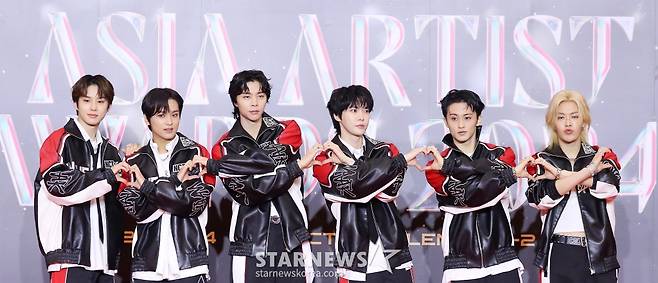 그룹 NCT127이 27일 오후 태국 방콕 임팩트 챌린저 홀 1-2(IMPACT Challenger Hall 1-2)에서 진행된 '제 9회 아시아 아티스트 어워즈'(The 9th Asia Artist Awards, 이하 'AAA 2024')' 레드카펫 행사에 참석해 포즈를 취하고 있다. /사진=김창현 chmt@