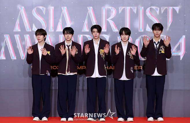 그룹 엔시티 위시가 27일 오후 태국 방콕 임팩트 챌린저 홀 1-2(IMPACT Challenger Hall 1-2)에서 진행된 '제 9회 아시아 아티스트 어워즈'(The 9th Asia Artist Awards, 이하 'AAA 2024')' 레드카펫 행사에 참석해 포즈를 취하고 있다. 2024.12.27 /사진=김창현 chmt@