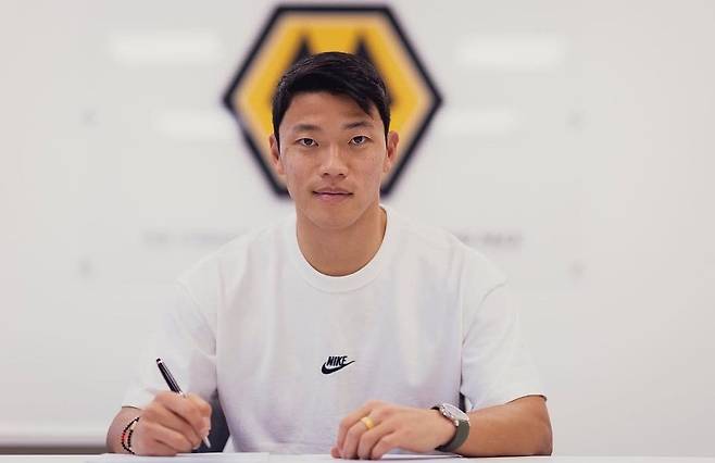 인스타그램 @hwangheechan