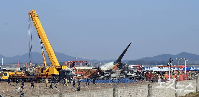 전남 무안국제공항에서 발생한 제주항공 참사 현장. 무안(전남)=황진환 기자