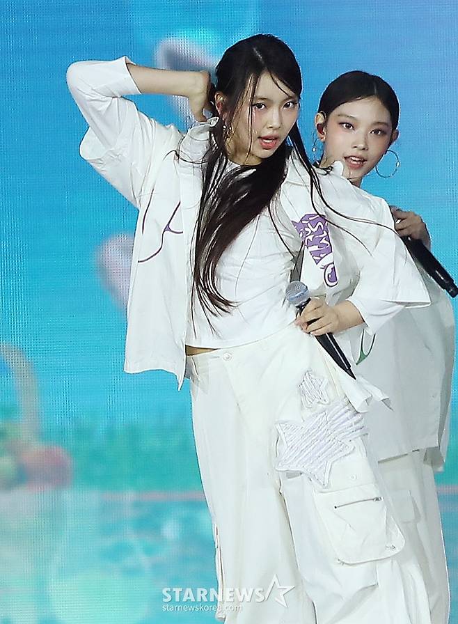 뉴지스 혜인 '태국 버니즈 심쿵'[AAA 스페셜 포토]