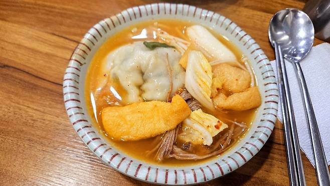 20250102_114519.jpg 시무식 끝나고 점심 만두전골