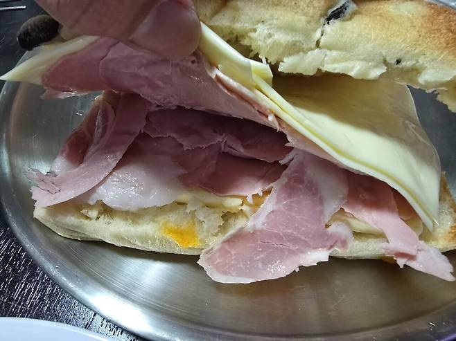 20250103_204206.jpg 수제 소세지(feat.잠봉뵈르)