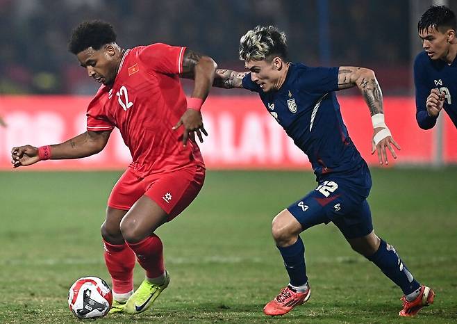 ▲ 베트남은 미쓰비시컵 결승 1차전에서 라이벌 태국에 2-1로 승리하며 2차전에서 비겨도 우승을 차지하는 조건을 만들었다. ⓒ연합뉴스/AFP