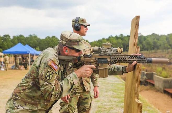 ���������� �ñ� ����(SIG Sauer)�� ������ XM7 ����. (����=������Ű)