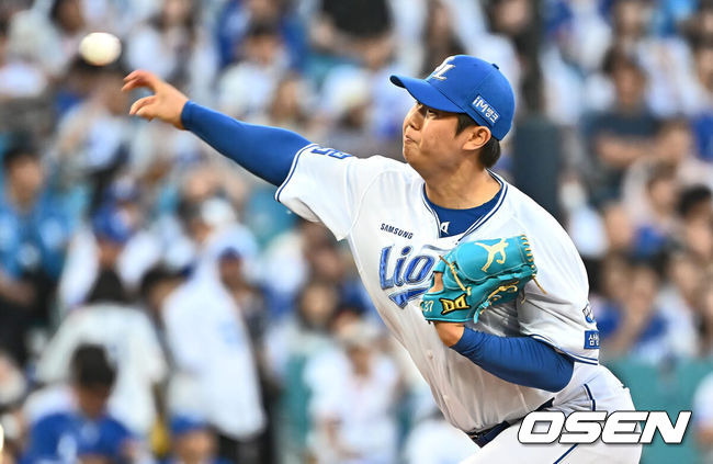 [OSEN=대구, 이석우 기자] 4일 대구삼성라이온즈파크에서 2024 신한 SOL 뱅크 KBO 리그 삼성 라이온즈와 롯데 자이언츠의 경기가 열렸다. 삼성은 아쉬운 역전패 분위기 반전을 위해 레예스를 선발로 롯데는 사직예수 윌커슨을 선발로 짜릿한 1점차 역전승 분위기를 이어간다.삼성 라이온즈 최하늘이 역투하고 있다. 2024.05.04 / foto0307@osen.co.kr