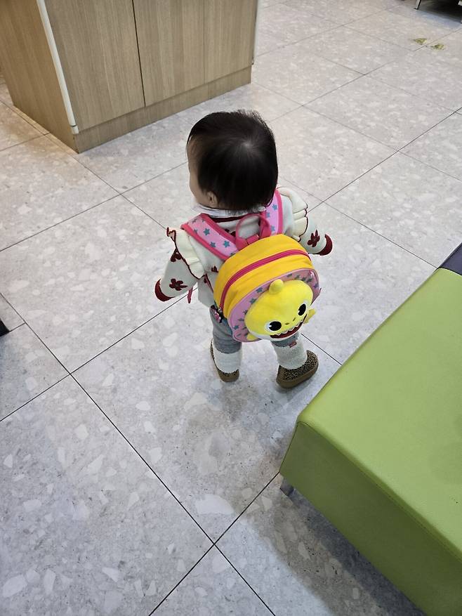포텐간 아기뒤태 보고 올리는 15개월 우리딸 뒤태