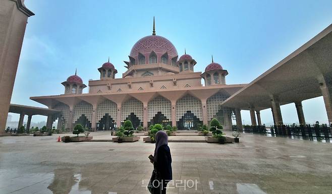 '푸트라 모스크