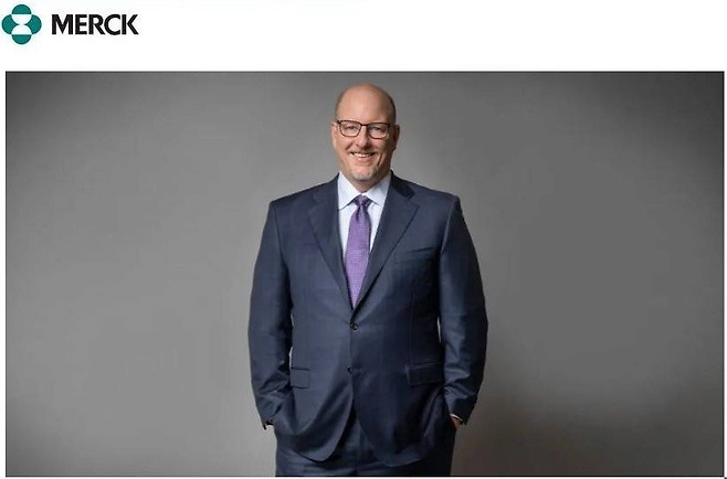 image.png 미국에서 유일하게 FDA 승인받은 탈모약 CEO