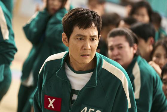 A scene from Season 2 of Netflix series ″Squid Game,″ starring returning protagonist Gi-hun, portrayed by actor Lee Jung-jae, as he embarks on a mission to hunt down the game organizers to put an end to the deadly competition. [NETFLIX]