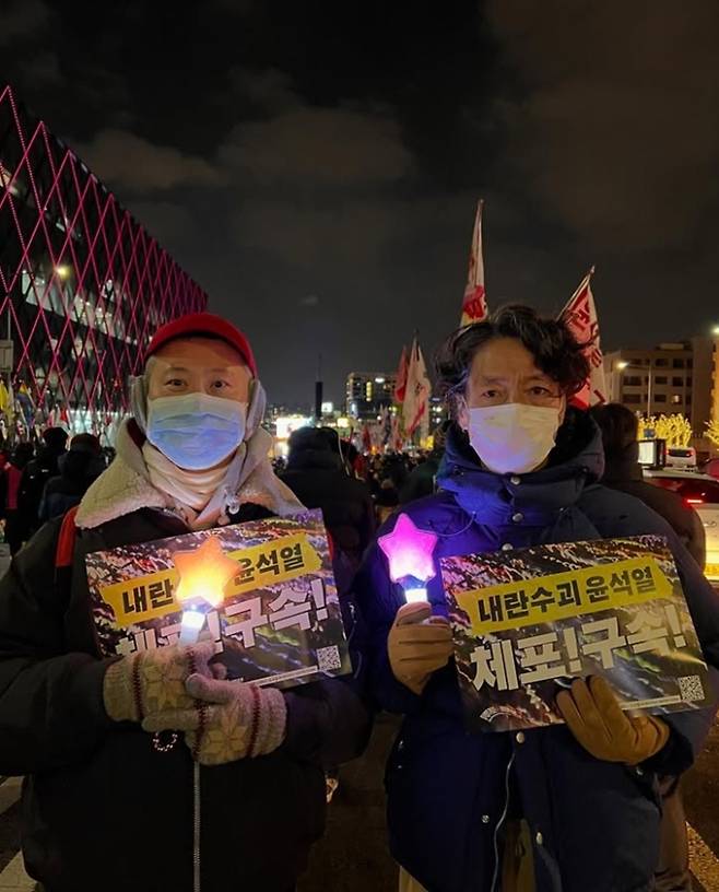 사진 오른쪽이 김C. 김C 인스타그램