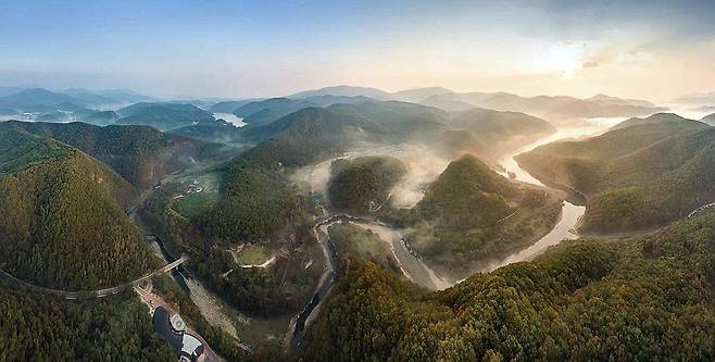 국보 반구대 암각화가 있는 울주군 반구천 전경 [문화재청 제공. 재판매 및 DB 금지]