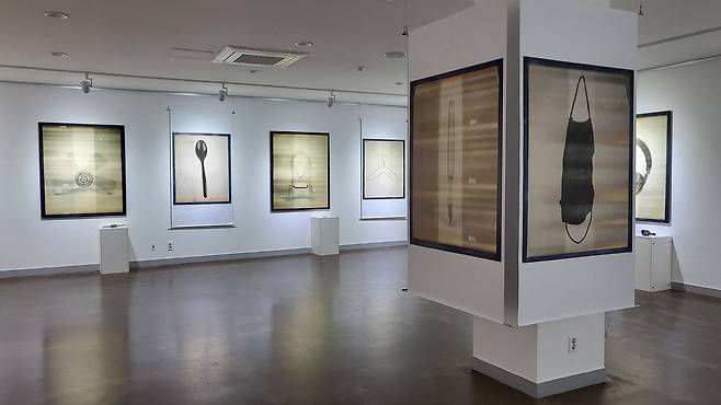 22세기 유물전 전시전경(제공 수원시립미술관)