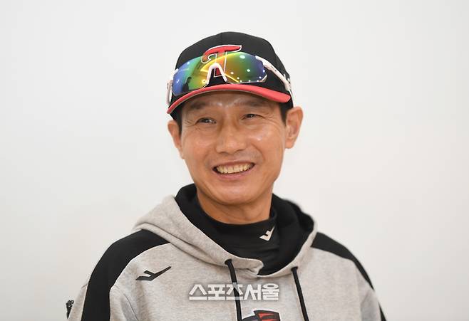 LG 염경엽 감독이 인터뷰를 하고 있다. 사진 | 최승섭기자 thunder@sportsseoul.com