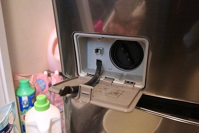 4.jpg (정보글)한파에 수도관.계량기.수도꼭지.세탁기 동파 예방 방법 (정보글)한파에 수도관.계량기.수도꼭지.세탁기 동파 예방 방법