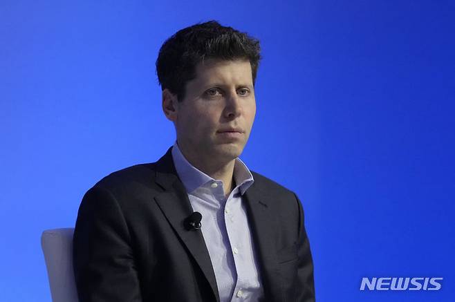 [샌프란시스코=AP/뉴시스] ﻿오픈AI 최고경영자(CEO) 샘 올트먼이 자신의 여동생을 성적으로 학대했다는 이유로 피소됐다. 사진은 올트먼 CEO. 2025.1.8