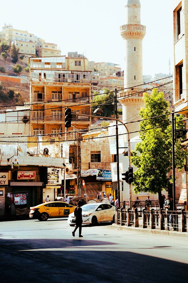 암만 다운타운의 아침 풍경은 낯설 만큼 고요하다