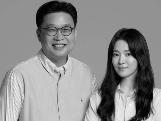서경덕 교수와 배우 송혜교. [서경덕 SNS]