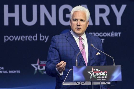 맷 슐랩 미국보수주의연합(ACU) 공동의장이 지난해 4월 헝가리 부다페스트에서 열린 CPAC에서 연설하고 있다.〈저작권자(c) 연합뉴스, 무단 전재-재배포, AI 학습 및 활용 금지〉