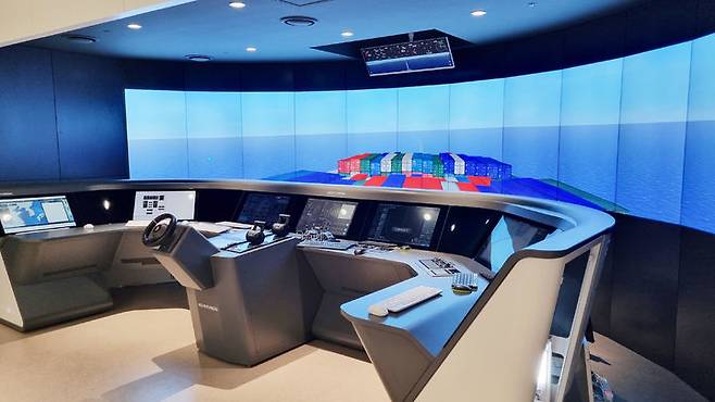 [판교(경기)=이다솜 기자] HD현대 글로벌R&D센터(GRC) 디지털융합센터에 마련된 가상 시운전 체계.. (사진=) 2024.12.19 photo@newsis.com *재판매 및 DB 금지